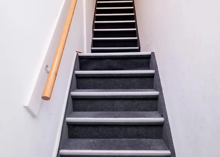 Your Modern Retreat Close To Center Lejlighed *