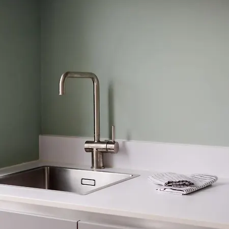 Your Modern Retreat Close To Center Apartment Rotterdam